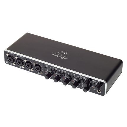 Behringer　UMC204HD UMC204HD_P0BK0_Top-Front_XL.